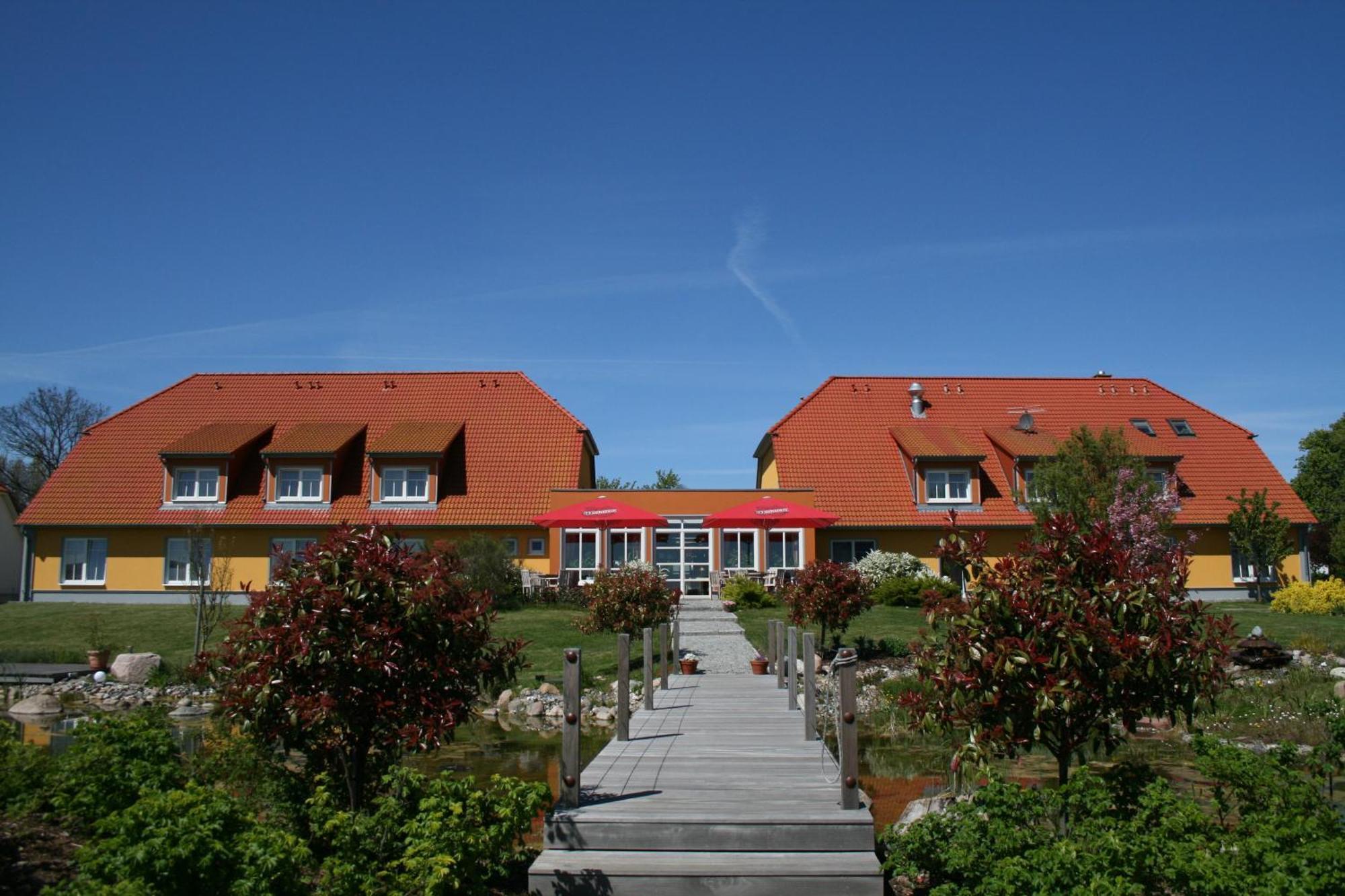 Hotel & Restaurant Zum Kap Arkona Putgarten Exterior photo