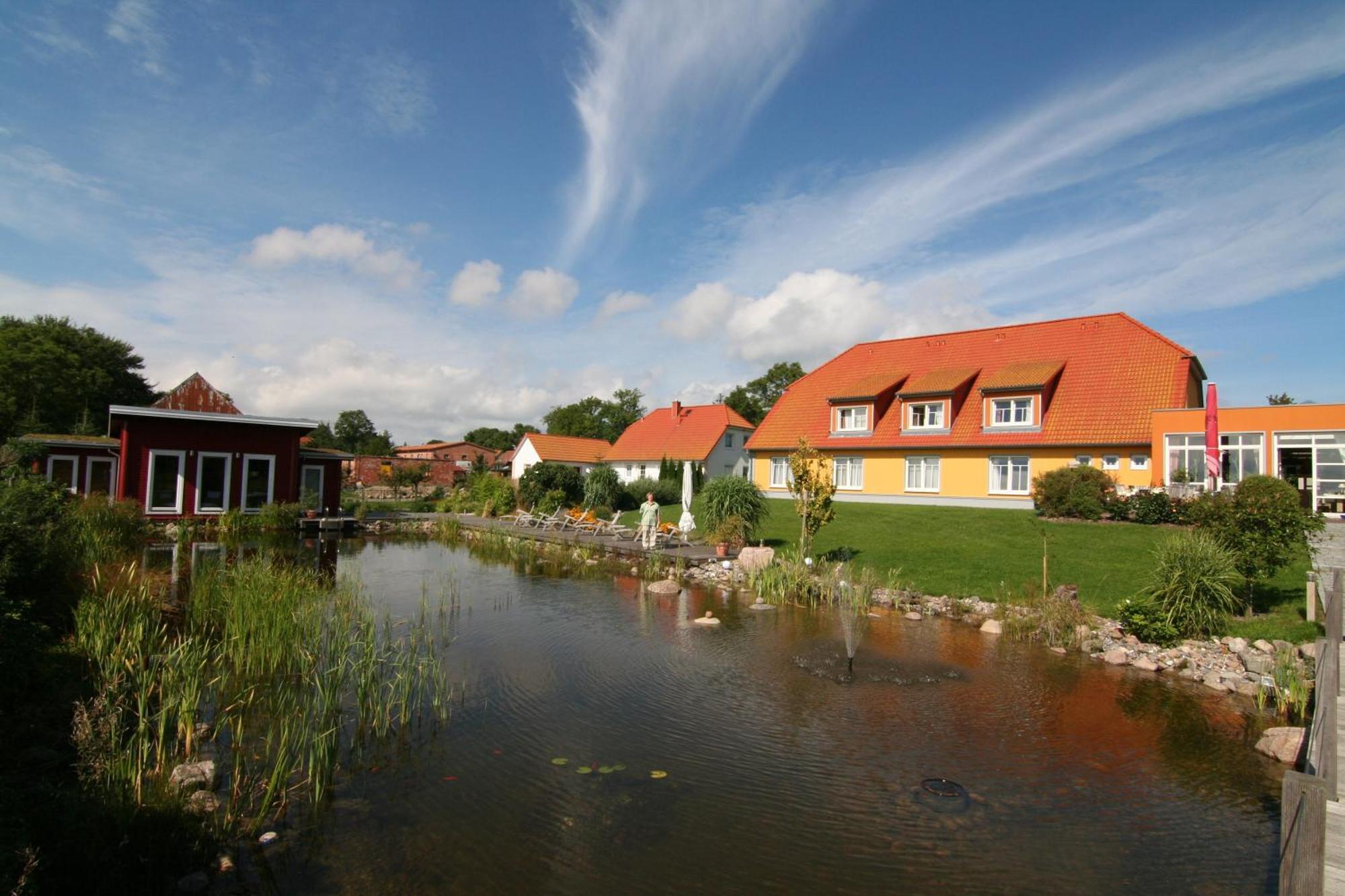Hotel & Restaurant Zum Kap Arkona Putgarten Exterior photo